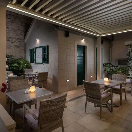 Balatura The Fine Split