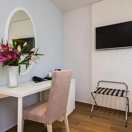 Balatura The Fine 스플리트