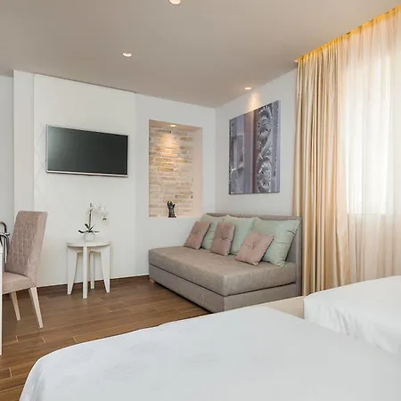 Couette-café Balatura The Fine