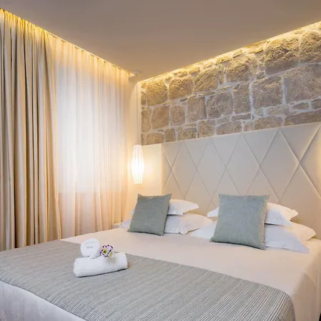 Couette-café Balatura The Fine 4*