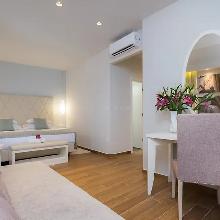 Couette-café Balatura The Fine 4*