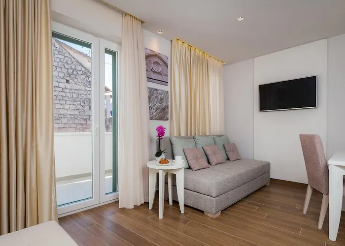 Alojamento de Acomodação e Pequeno-almoço Balatura The Fine 4*