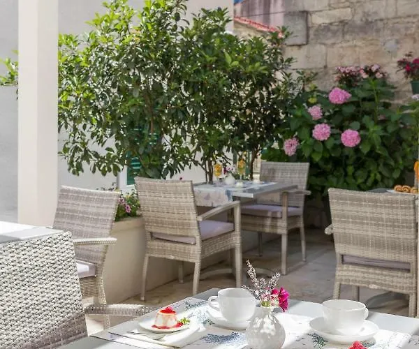 Balatura The Fine Split