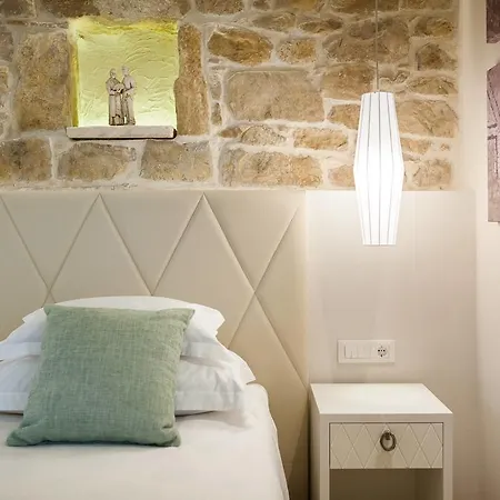 Balatura The Fine Bed & Breakfast 4*